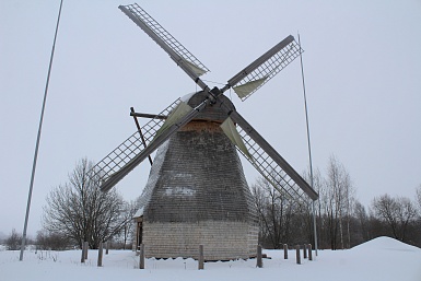 Мельница ветряная (нач. XX в.) из д. Ладощина Солецкого района