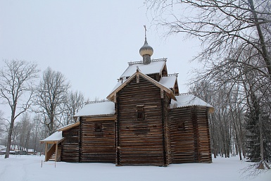 Никольская церковь (1642 г.) из д. Мякишево Хвойнинского района