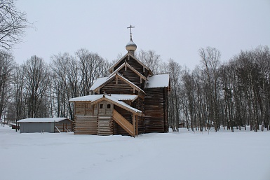 Никольская церковь (1642 г.) из д. Мякишево Хвойнинского района